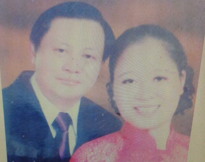 Trinh Viet Bang and wife Source Trinh Viet Bang Facebook cropped
