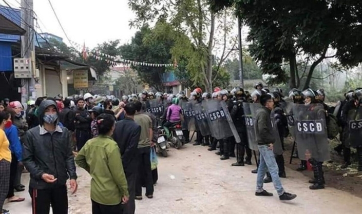 Security forces in Dong Tam village_Source CIVICUS